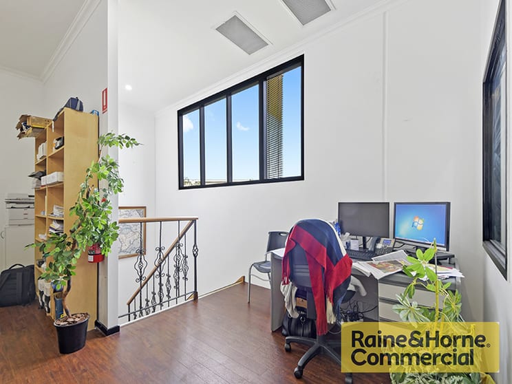 Click to view all images 15/23 Ashtan Place Banyo QLD 4014 - Image 3