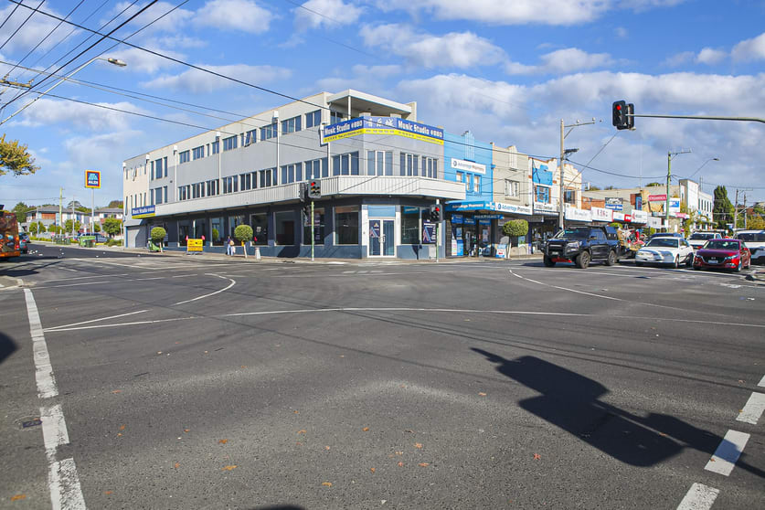 Click to view all images Level Ground/880 Canterbury Road Box Hill South VIC 3128 - Image 1