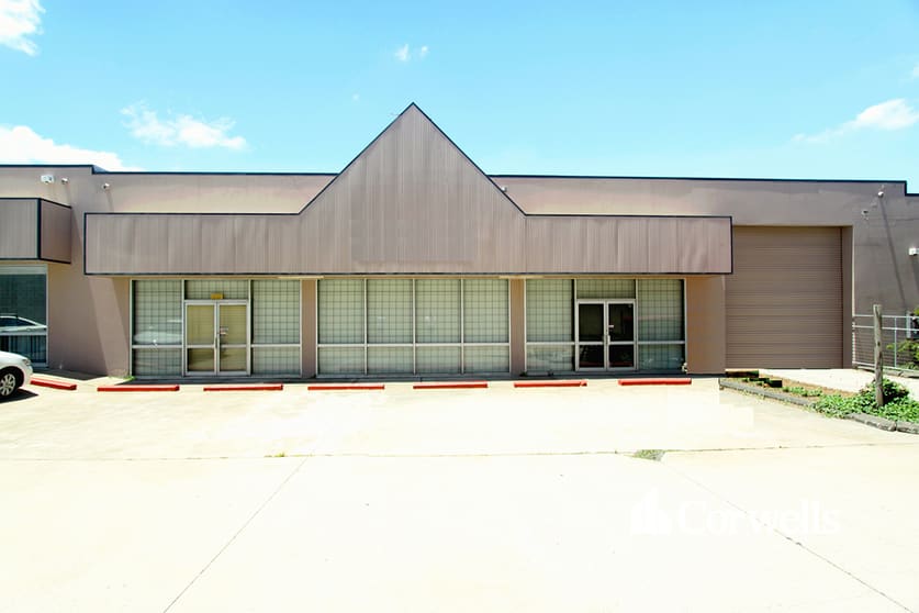 Click to view all images 4/3375 Pacific Highway Slacks Creek QLD 4127 - Image 1