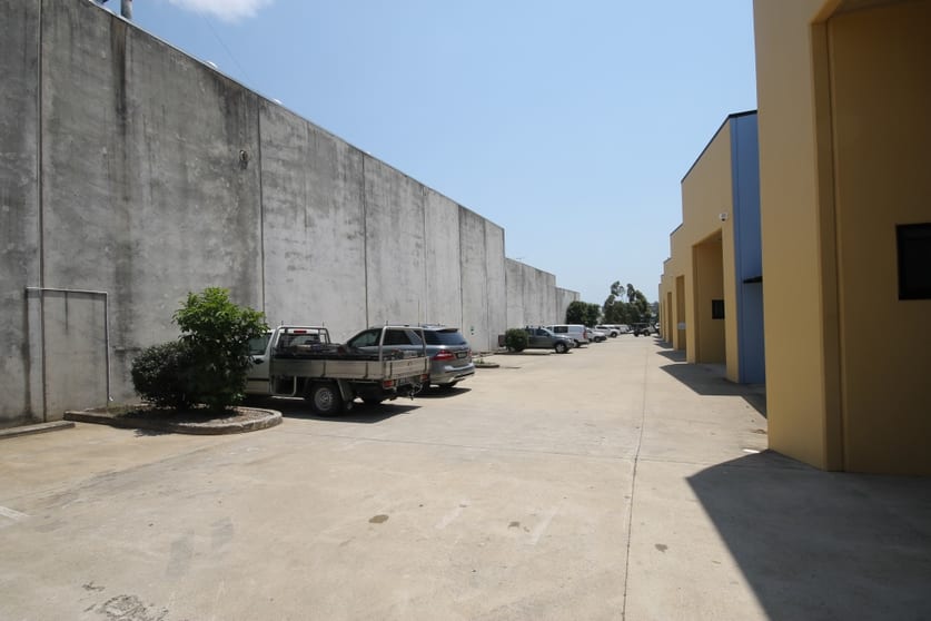 Click to view all images 5/176 Redland Bay Road Capalaba QLD 4157 - Image 2