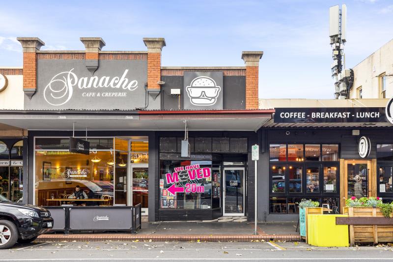 Click to view all images 206 Pakington Street/206 Pakington Street Geelong West VIC 3218 - Image 2