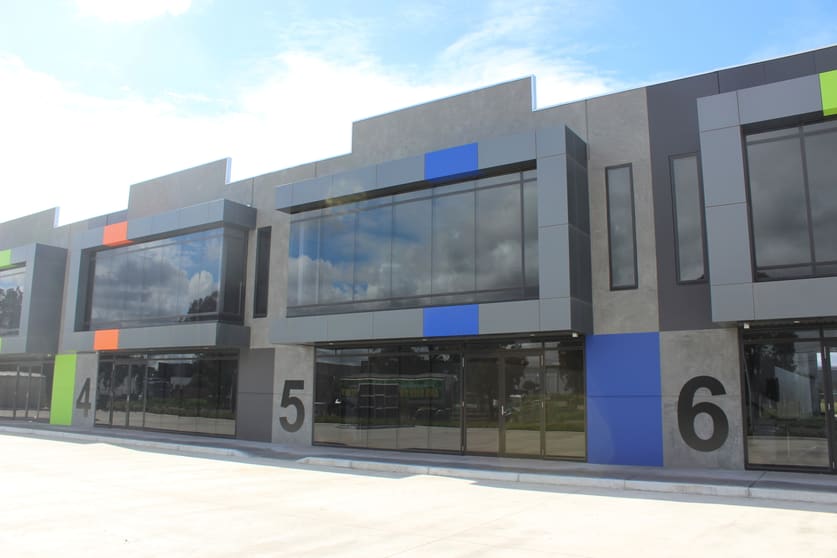 Click to view all images 222 Fairbairn Road Sunshine West VIC 3020 - Image 2