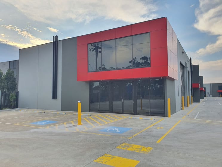 Click to view all images 1/13-19 Tariff Court Werribee VIC 3030 - Image 1