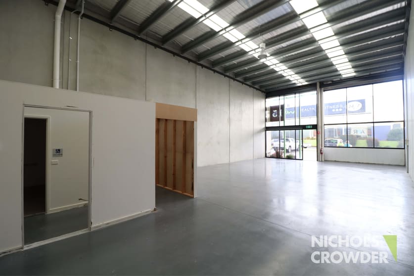 Click to view all images 15/31 Milgate Drive Mornington VIC 3931 - Image 3