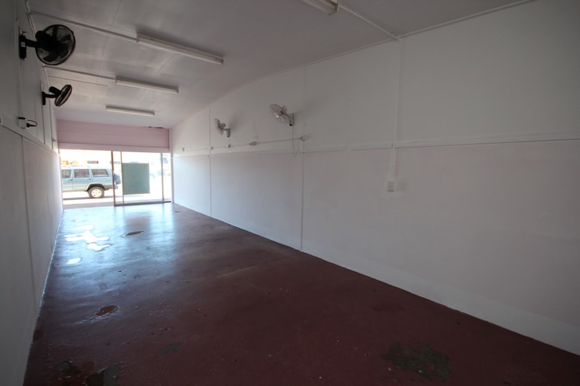 Click to view all images Shop B/213-215 Charters Towers Road Hyde Park QLD 4812 - Image 3
