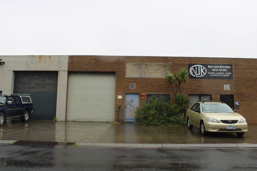 Click to view all images 12 Percy Street Mordialloc VIC 3195 - Image 3