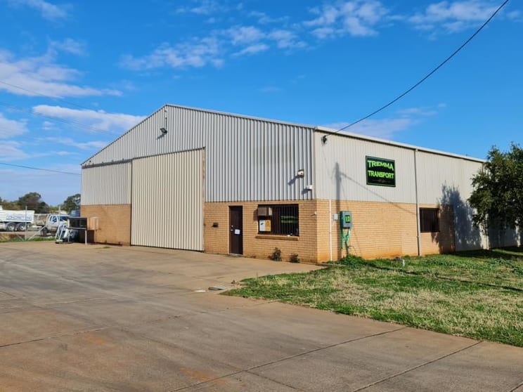 Click to view all images 1/3 Fletcher Crescent Dubbo NSW 2830 - Image 1