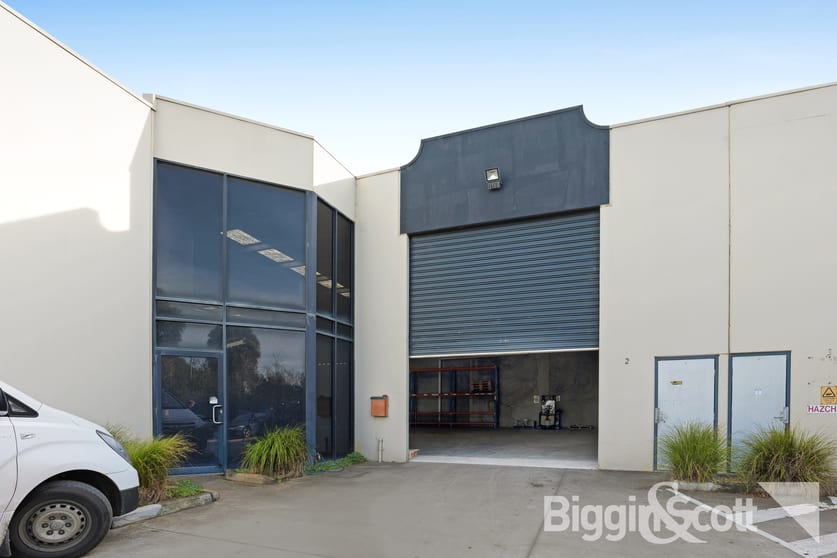 Click to view all images 2/8 Elm Park Drive Hoppers Crossing VIC 3029 - Image 1