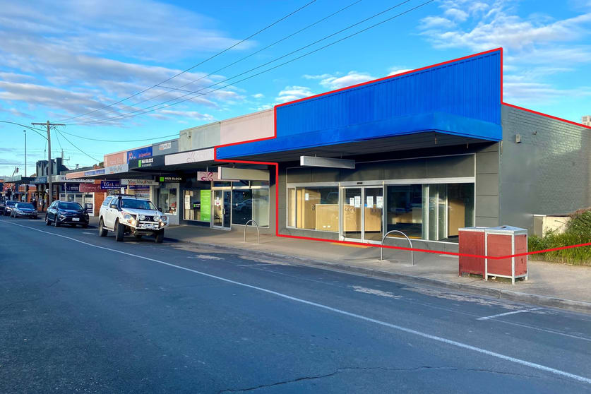 Click to view all images 24 Service Street Bairnsdale VIC 3875 - Image 3