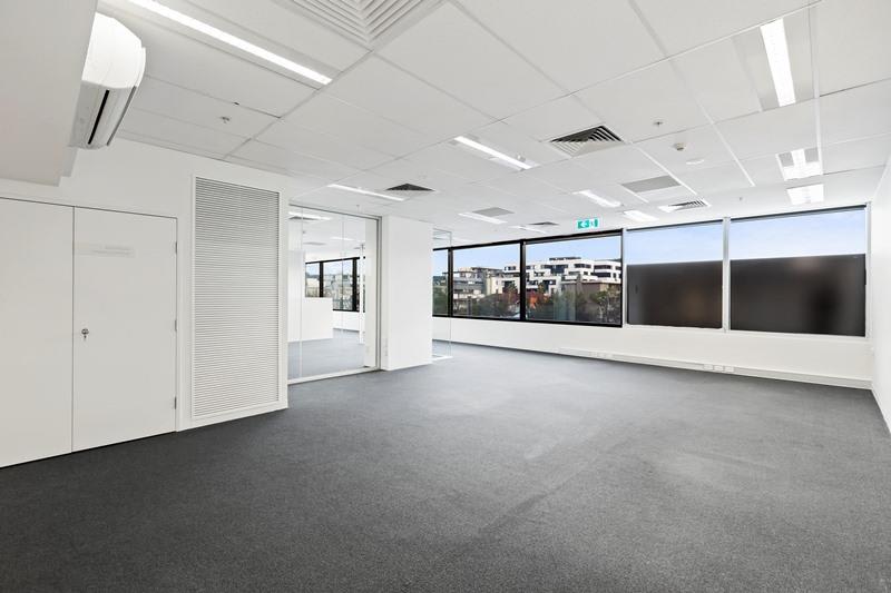 Click to view all images 9 Yarra Street South Yarra VIC 3141 - Image 1