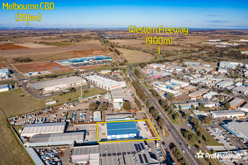 Click to view all images 1D/102 High Street Melton VIC 3337 - Image 3