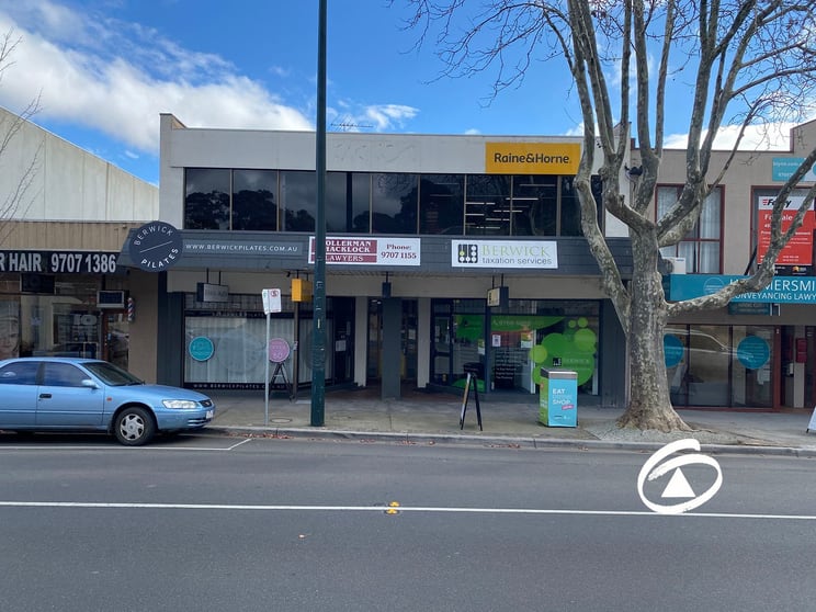 Click to view all images 2/6-8 Gloucester Avenue Berwick VIC 3806 - Image 1