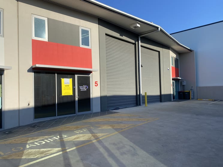 Click to view all images 5/8 Oxley Street North Lakes QLD 4509 - Image 2