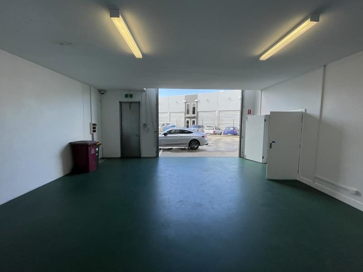 Click to view all images Unit/1 - 78 Wirraway Dr Port Melbourne VIC 3207 - Image 2