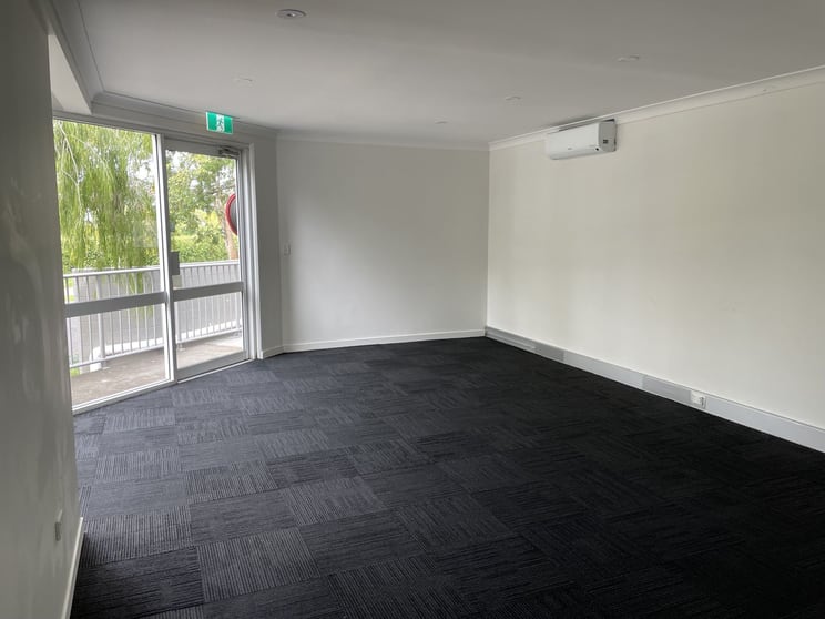 1/55 Clarence Street Coorparoo QLD 4151 - Image 2