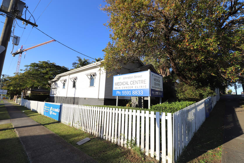 Click to view all images 43 Johnston Street Southport QLD 4215 - Image 1