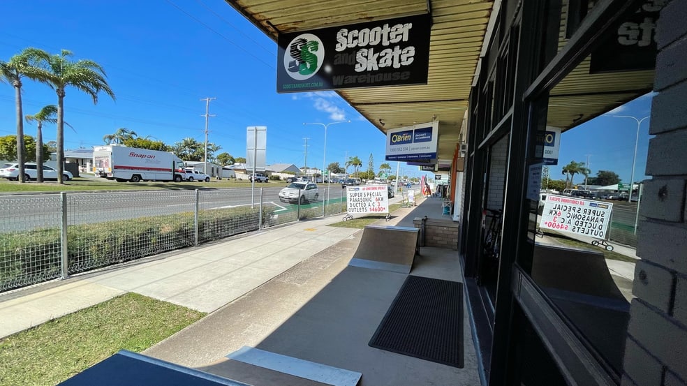 Click to view all images Shop 9/278 Nicklin Way Warana QLD 4575 - Image 2