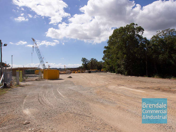 Click to view all images Lawnton QLD 4501 - Image 2