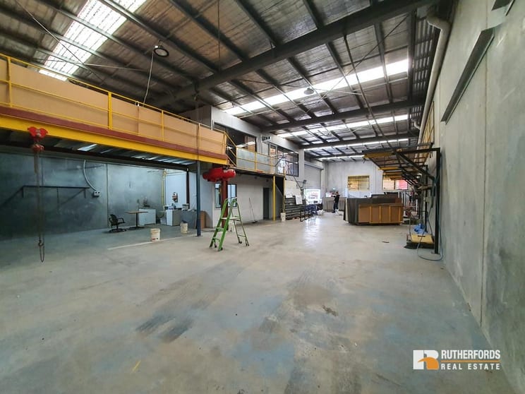 4/110 Fairbairn Road Sunshine West VIC 3020 - Image 2