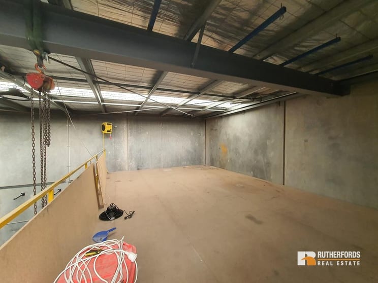 4/110 Fairbairn Road Sunshine West VIC 3020 - Image 3