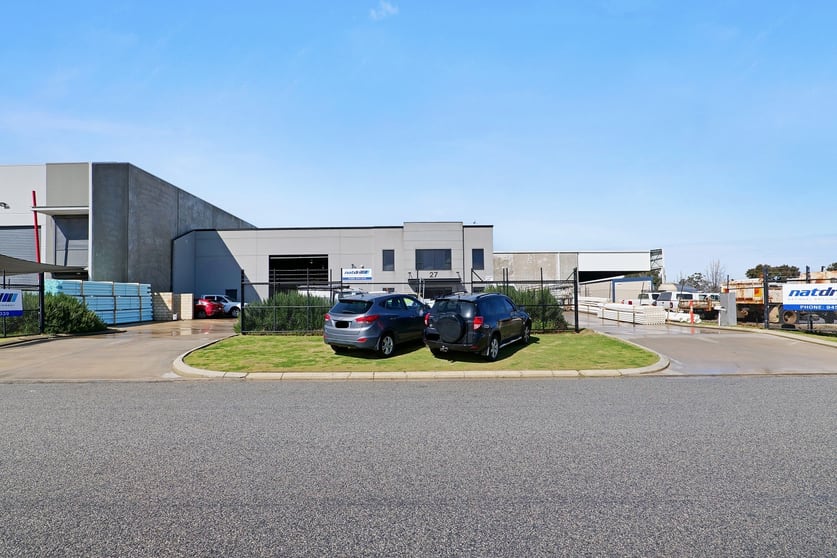 Click to view all images 27 Walters Way Forrestfield WA 6058 - Image 1