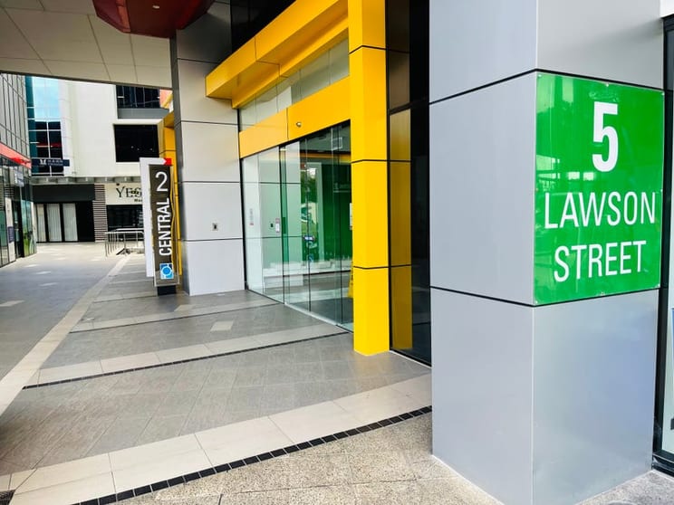 Click to view all images 2504/5 Lawson Street Southport QLD 4215 - Image 2