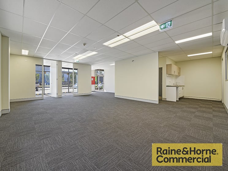 Click to view all images 10/368 Earnshaw Road Banyo QLD 4014 - Image 3