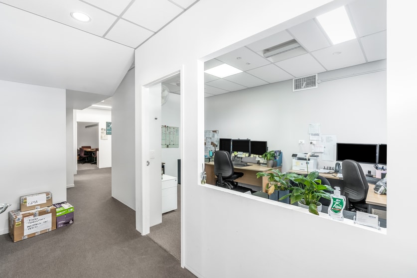 7/300 Cullen Avenue Eagle Farm QLD 4009 - Image 2