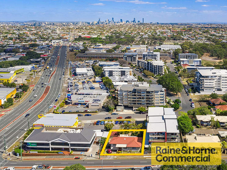 Click to view all images 454 Rode Road Chermside QLD 4032 - Image 2