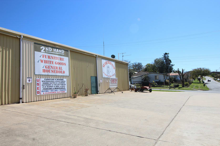 Click to view all images 1-3/232 North Street Toowoomba QLD 4350 - Image 2