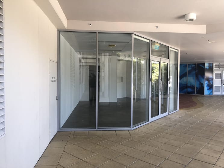 Click to view all images 3/2 Aplin Street Cairns City QLD 4870 - Image 1
