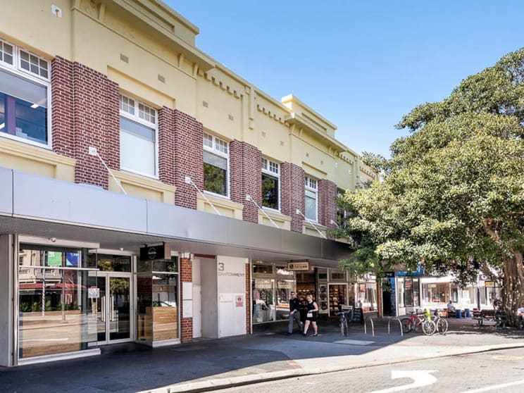 Click to view all images 2/3 Cantonment Street Fremantle WA 6160 - Image 2
