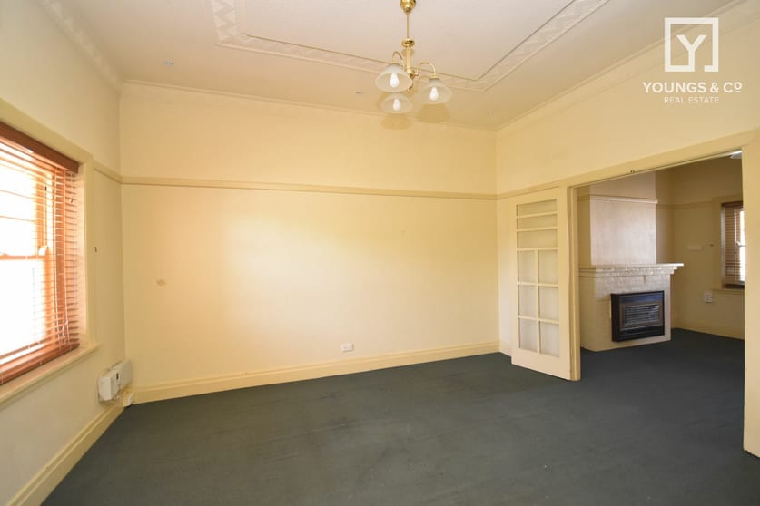 138 Nixon St Shepparton VIC 3630 - Image 2
