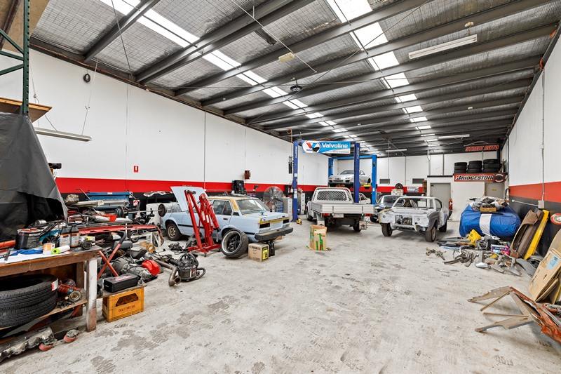 Click to view all images Unit 4/30 Clements Avenue Bundoora VIC 3083 - Image 3