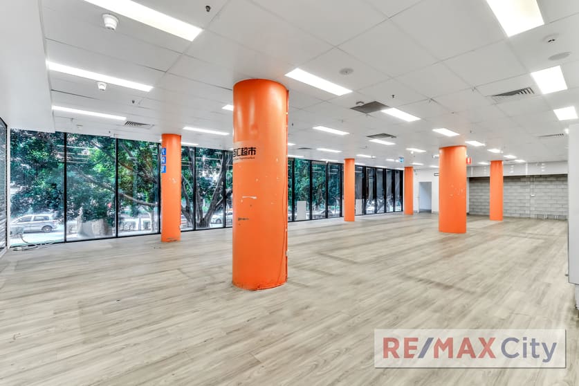 Click to view all images 31 Musk Avenue Kelvin Grove QLD 4059 - Image 3