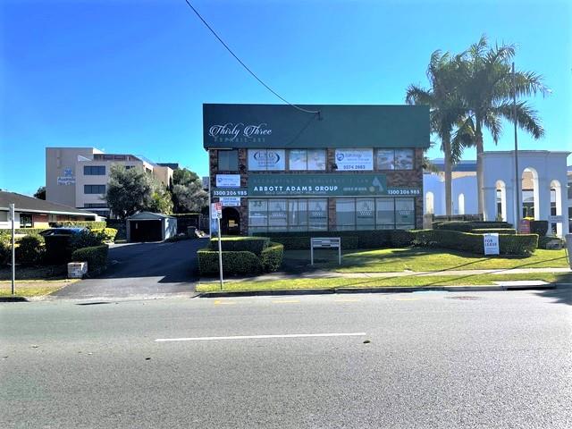 Click to view all images 33 Crombie Avenue Bundall QLD 4217 - Image 1