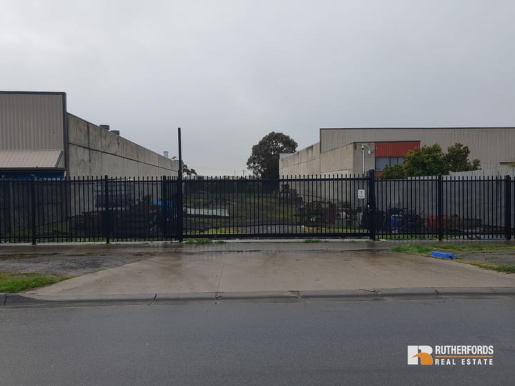 Click to view all images 52 Potter Street Craigieburn VIC 3064 - Image 3