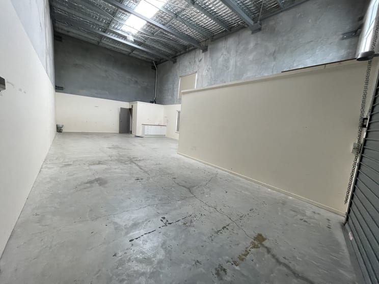 Click to view all images 1/7 India Street Capalaba QLD 4157 - Image 2