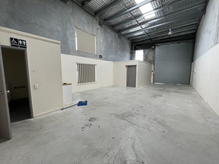 Click to view all images 1/7 India Street Capalaba QLD 4157 - Image 3