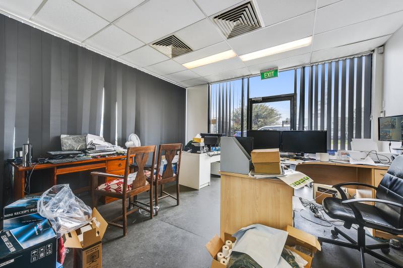 Click to view all images 29 Williams Road Dandenong South VIC 3175 - Image 3