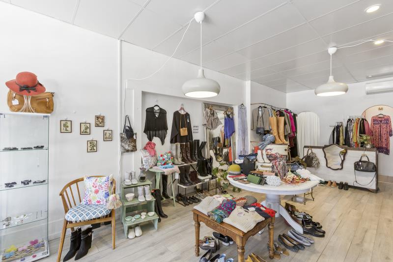 Click to view all images Shop 2, 138 Pakington Street/Shop 2, 138 Pakington Street Geelong West VIC 3218 - Image 2