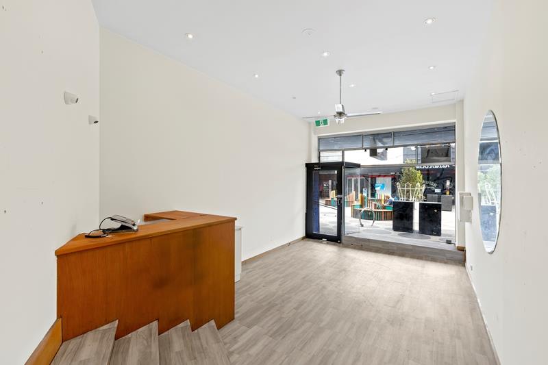 Click to view all images Shop/166 Acland Street St Kilda VIC 3182 - Image 1