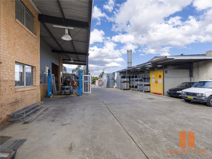 Click to view all images Warehouse/Office/59 Powers Road Seven Hills NSW 2147 - Image 2