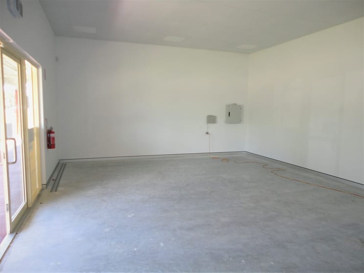 Click to view all images 2 Queen Street Walloon QLD 4306 - Image 3