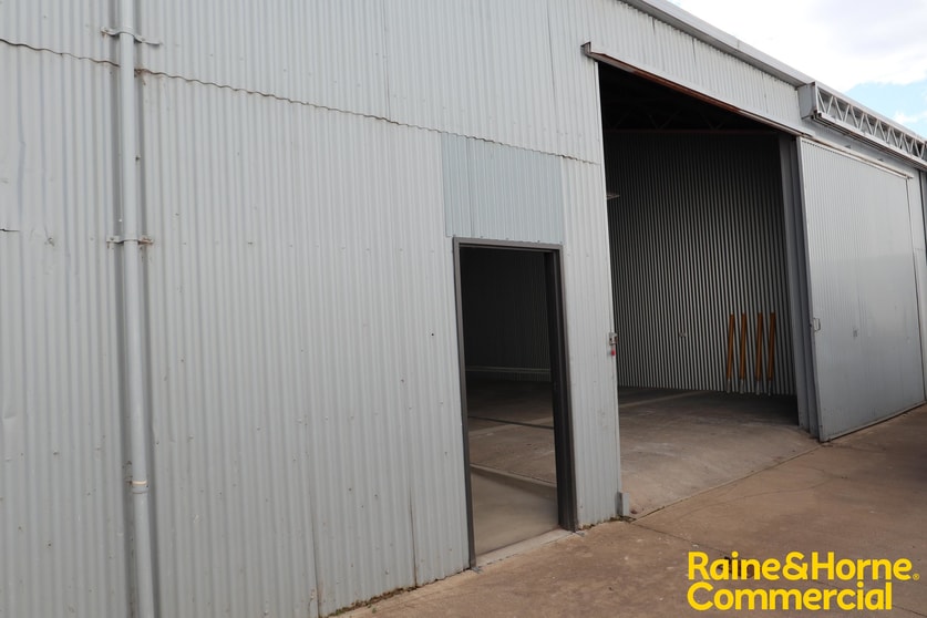 2/11 Forge Street Wagga Wagga NSW 2650 - Image 2