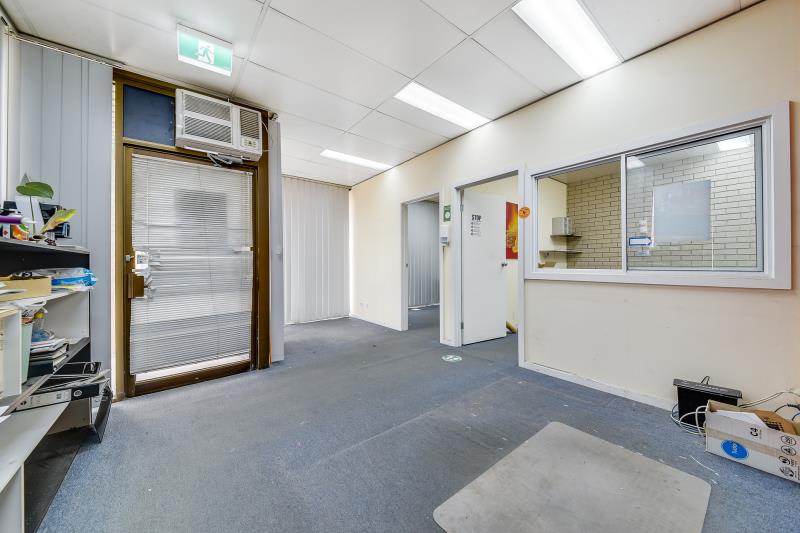 Click to view all images 49 Stephen Road Dandenong South VIC 3175 - Image 3