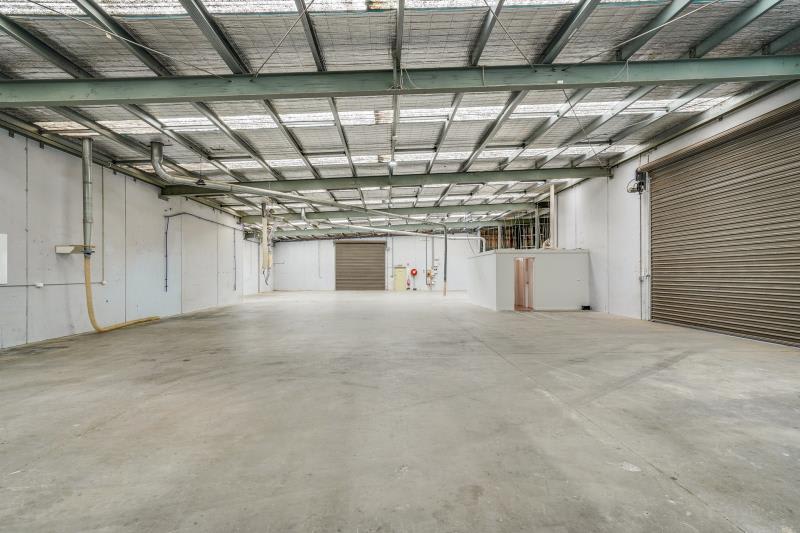 Click to view all images 49-51 Keysborough Ave Keysborough VIC 3173 - Image 3