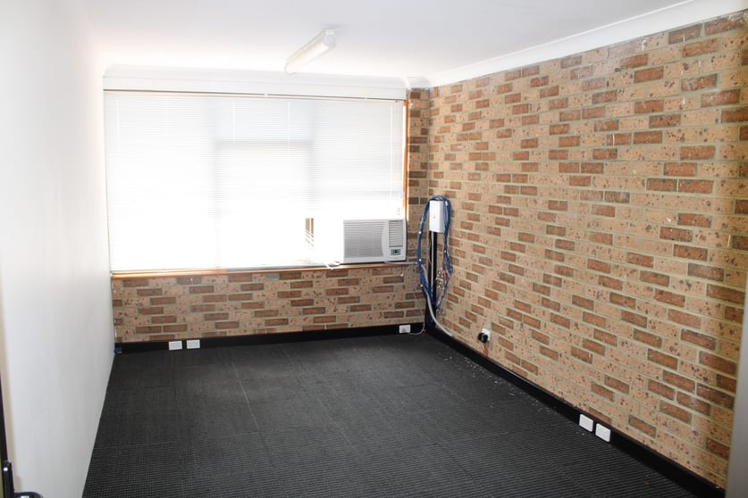 Click to view all images office 1/73 Parraweena Rd Caringbah NSW 2229 - Image 3