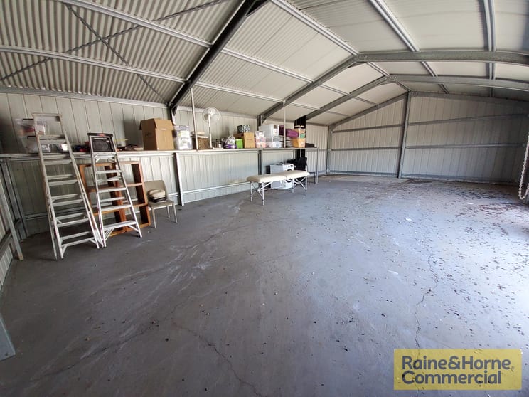 Click to view all images B/210 Days Road Grange QLD 4051 - Image 3