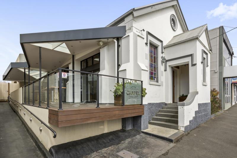 Click to view all images 10 Little Ryrie Street/10 Little Ryrie Street Geelong VIC 3220 - Image 1
